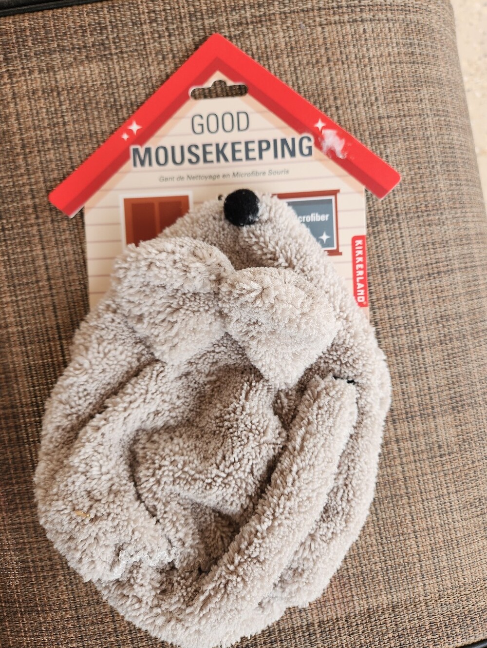 Kohl's Beige Plush Mousekeeping Microfiber Cleaning Mitt